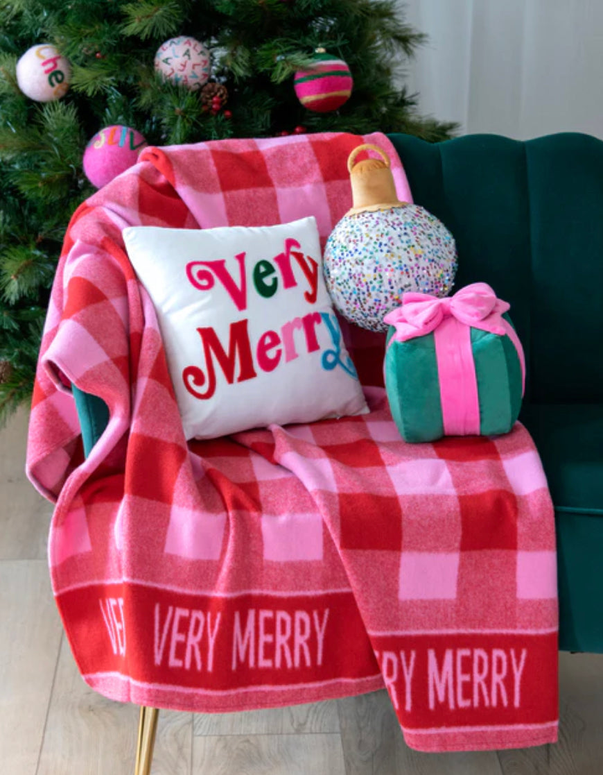 Shiraleah ‘Very Merry Pillow’