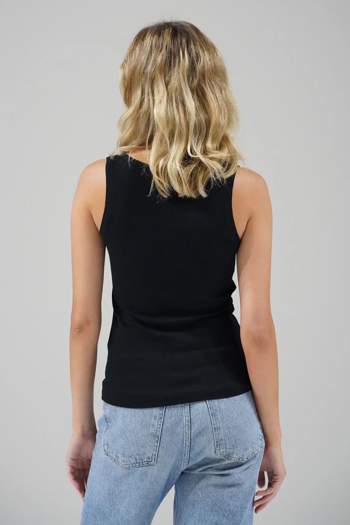 LNA ‘V Slim Ribbed Tank’