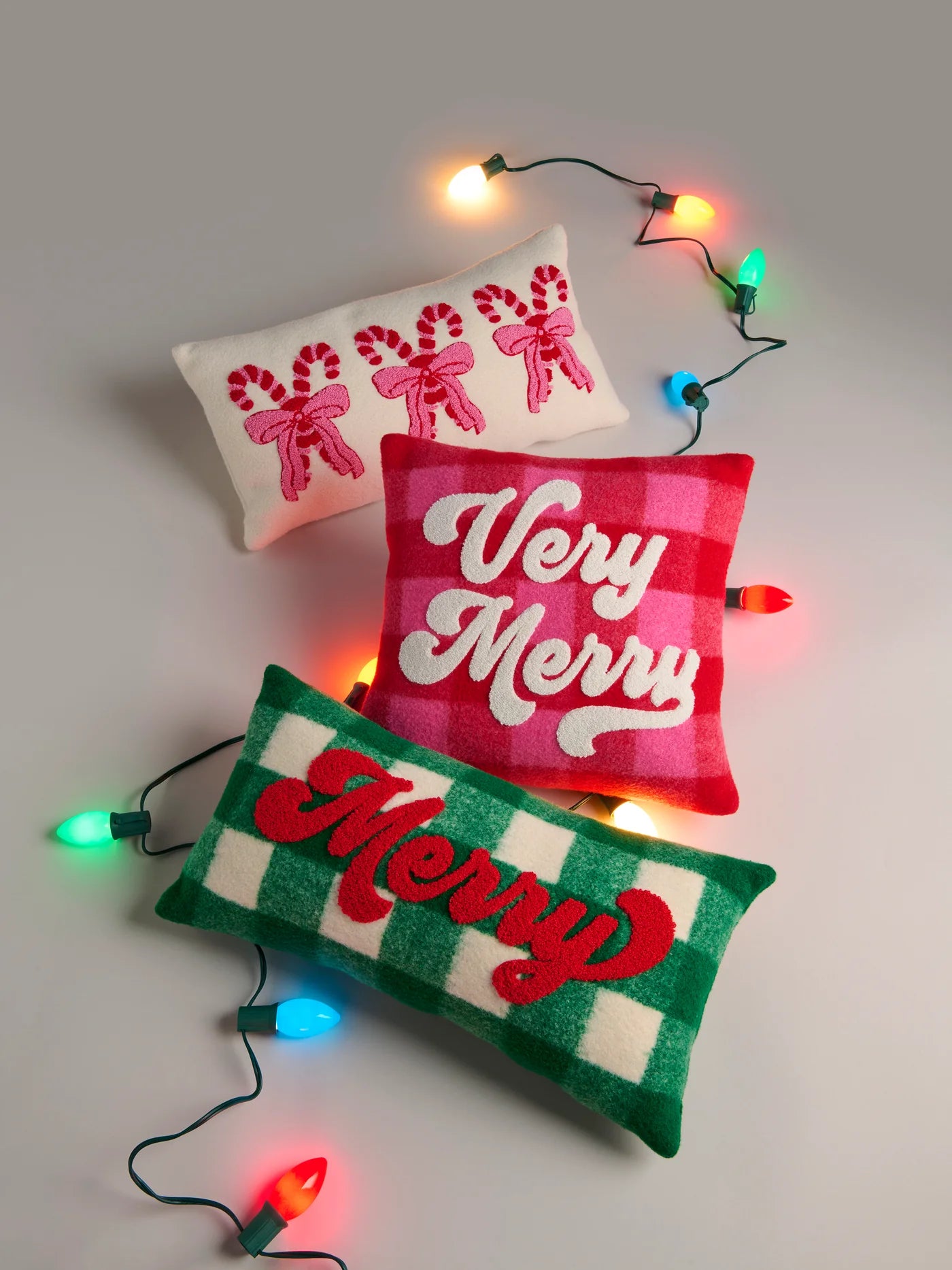 Shiraleah ‘Pretty Candy Cane Pillow’