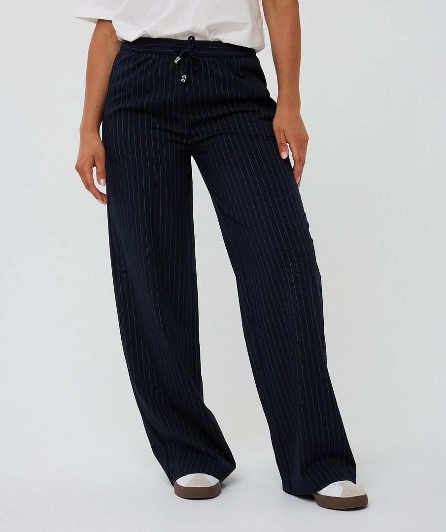 Esqualo ‘Pinstripe Trouser’