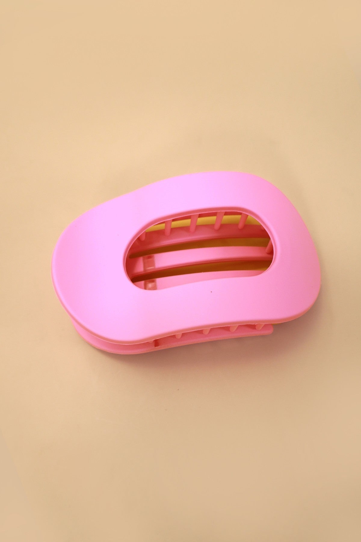 The ‘Jumbo Lay Flat Oval Clip’