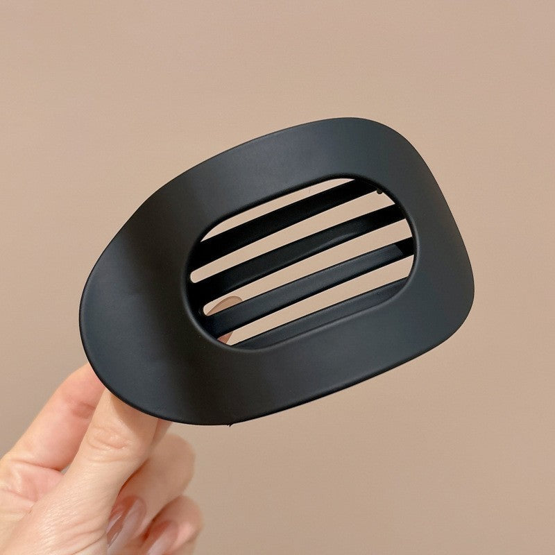 The ‘Jumbo Lay Flat Oval Clip’